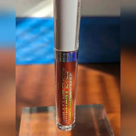 L'Oreal Brilliant Eyes Liquid Eyeshadow-Radiant Ruby (New) - Picture 8 of 10